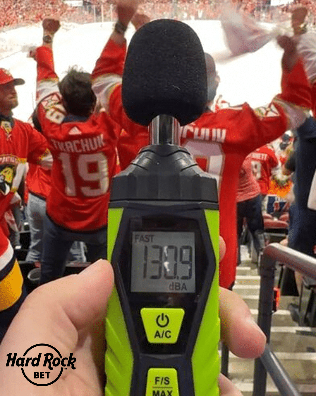 130db roar